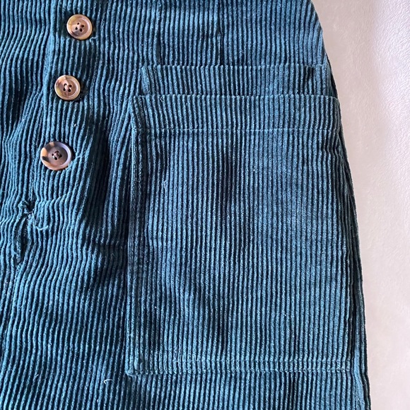 Little skirt 💚 - Picture 6 of 12